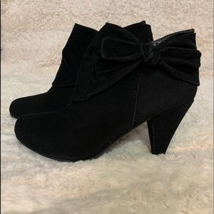 Jacklyn Smith Booties (NEW w/o tags & box)
